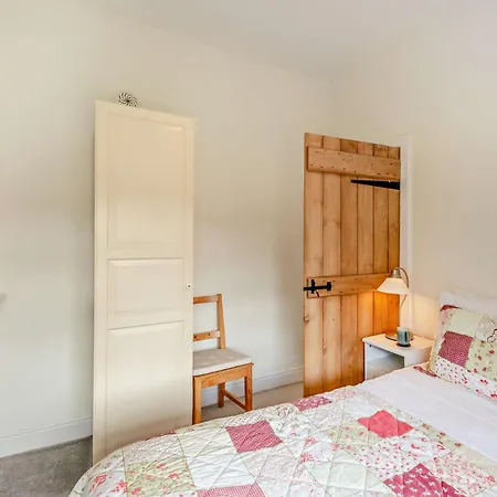 3 Bed In Borrowdale Sz148 *